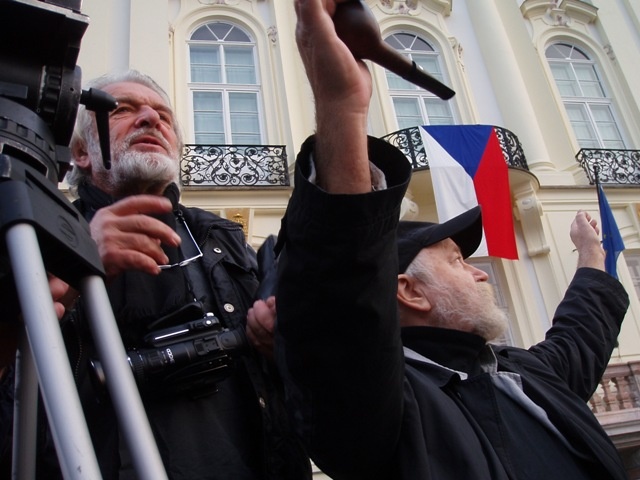 Tmář a jeho rod aneb Slzavé údolí pyramid