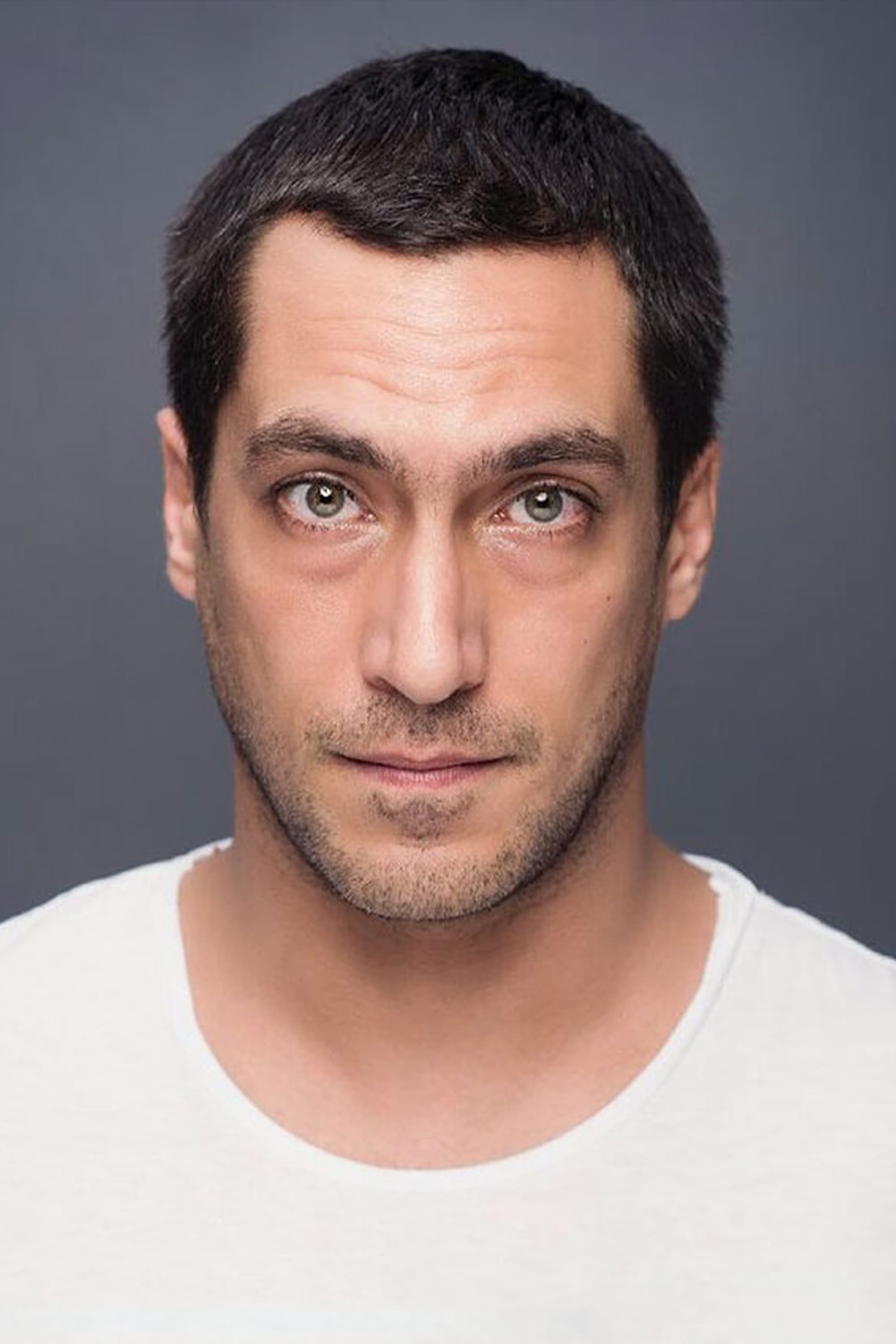 Berk Hakman ivotopis l nky Filmografie Kinobox cz berk-hakman-ivotopis-l-nky-filmografie-kinobox-cz