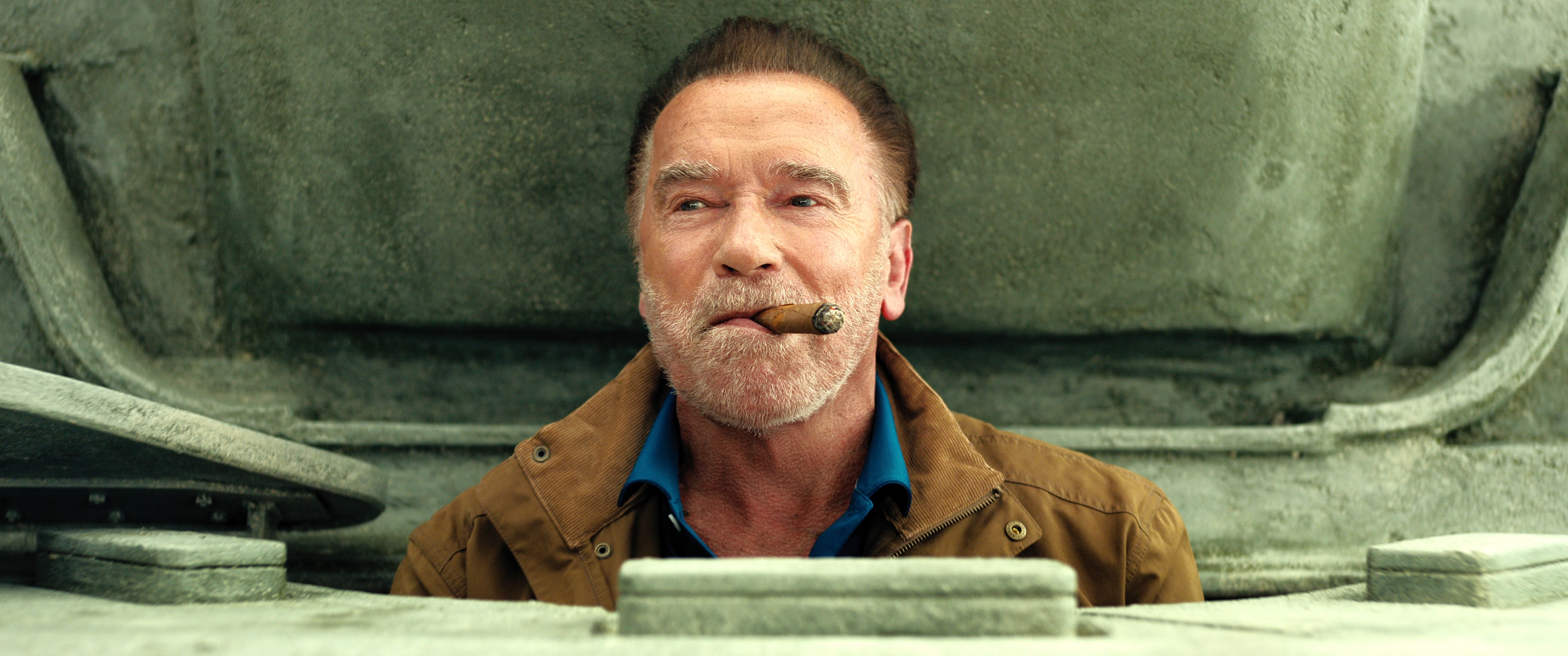 Arnold se vrací v akčním hitu Netflixu. Trailer na druhou řadu láká na střes s hvězdou Matrixu