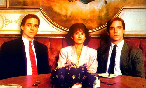 Geneviève Bujold, Jeremy Irons