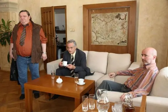 na-vlky-zeleza-televizni-thriller-z-ceskeho-malomesta-1