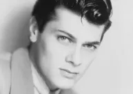 Ve věku 85 let zemřel americký herec Tony Curtis