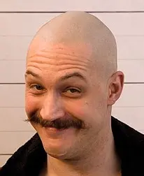 Tom Hardy se chystá na Batmana