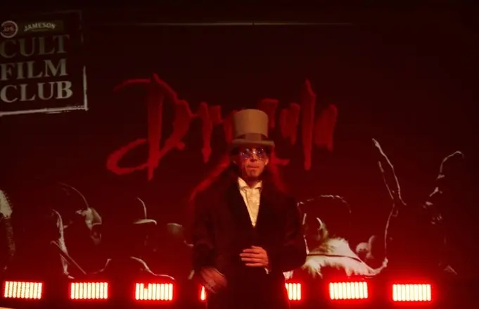 draculuv-bal-se-vydaril-na-jednicku-1