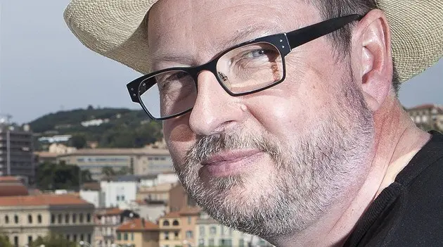 status-nezadouci-lars-von-trier-nackem-snadno-a-rychle-2