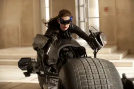 Jak vypadá kostým Catwoman v The Dark Knight Rises?