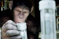 Tržby: Planeta opic převálcovala Šmouly, kovboje i vetřelce