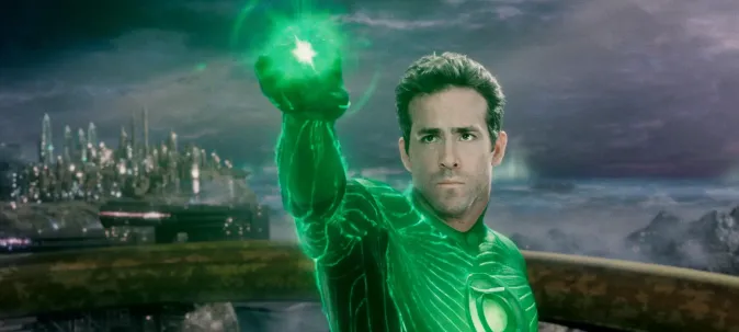Recenze: Green Lantern nezáří, ale sem tam problikne