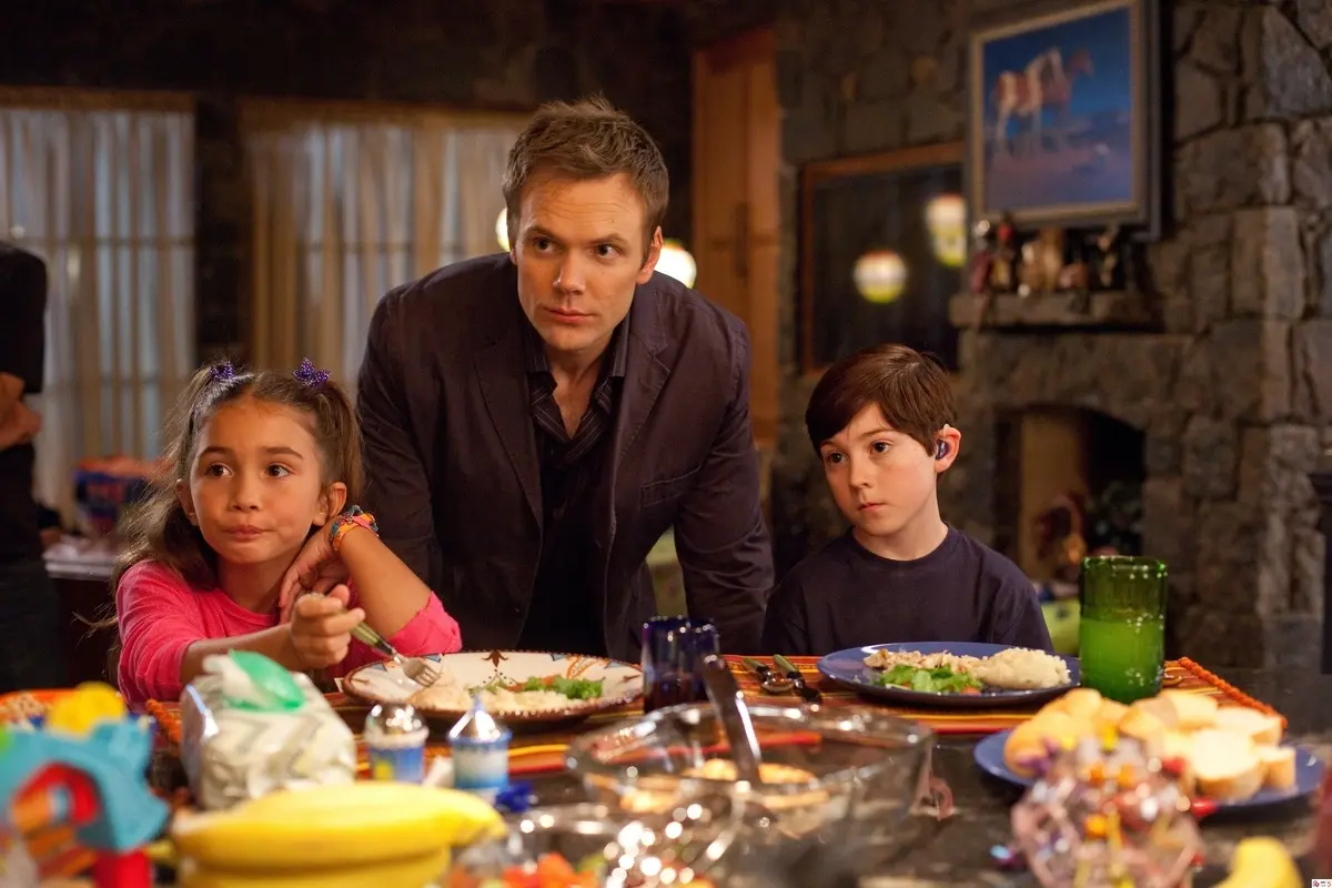 Mason Cook, Rowan Blanchard, Joel McHale