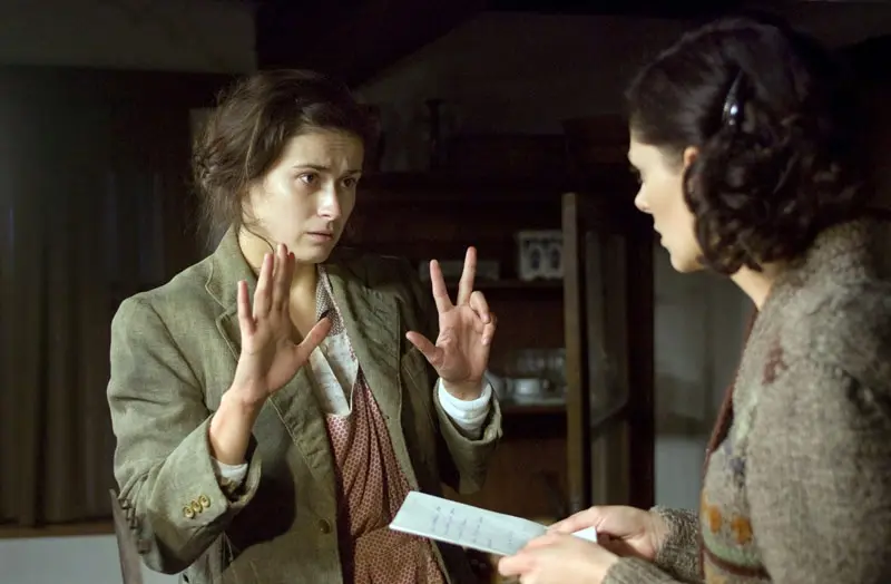 Lucie Štěpánková, Klára Issová