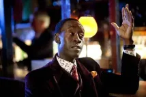 Don Cheadle - Pomáhat a chránit (2011), Obrázek #2