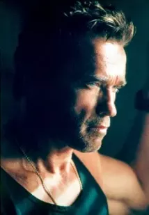 Arnold Schwarzenegger - Konec světa (1999), Obrázek #4