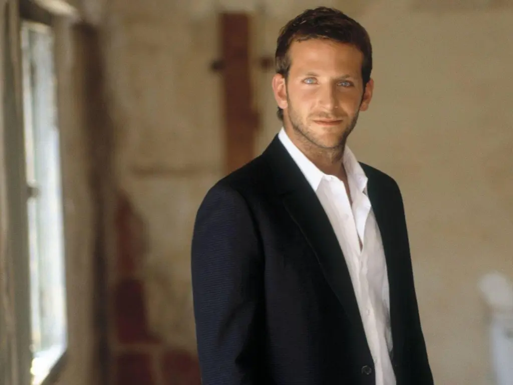 Jak mohl vypadat Bradley Cooper ve Vráně