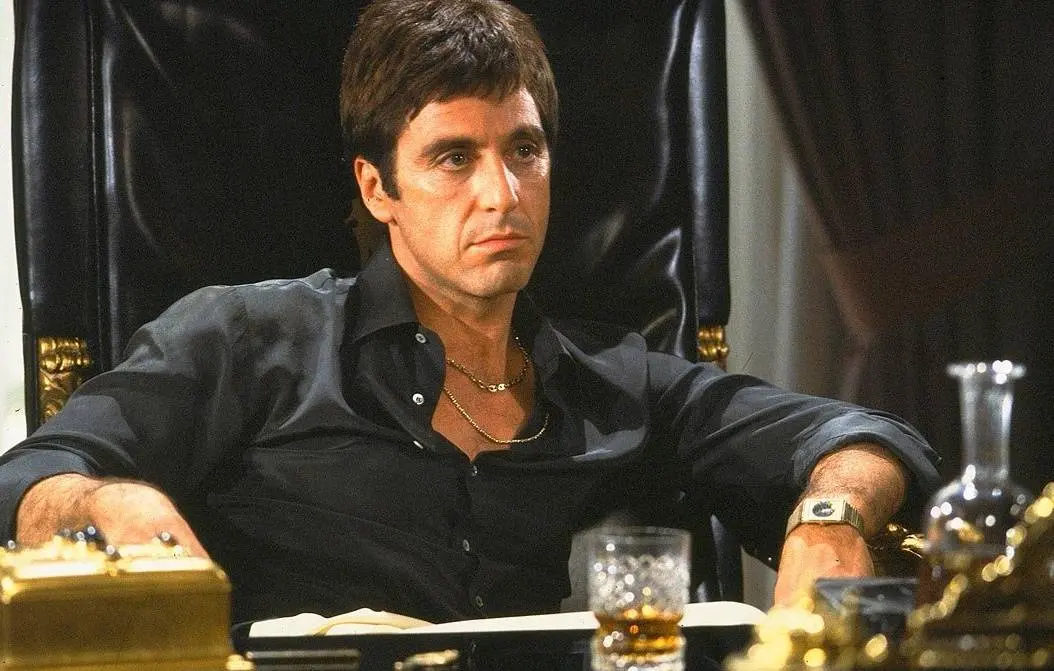 Scenárista Training Day David Ayer napsal novou Zjizvenou tvář a studiu se výsledek nelíbí