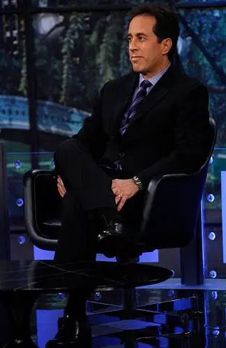 proc-seinfeld-nesleduje-seinfelda