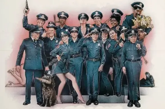 Remake Policejní akademie má režiséra