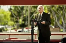 Robert Loggia