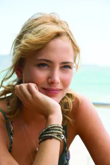 Nora Arnezeder - Nepřítel pod ochranou (2012), Obrázek #2
