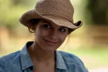 Caitlin Stasey - Tomorrow, When the War Began (2010), Obrázek #4