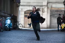 Gina Carano - Zkrat (2011), Obrázek #12