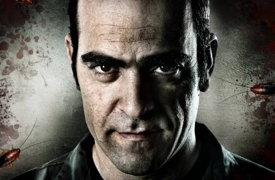 Recenze: Zatímco spíš, tak tvůj domovník spřádá ďábelské plány