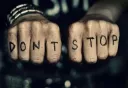 Uvedení nového filmu DonT Stop provází mimořádné turné punkových kapel