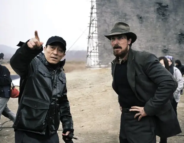 recenze-flowers-of-war-kupodivu-kraluje-oscarovy-bale-2