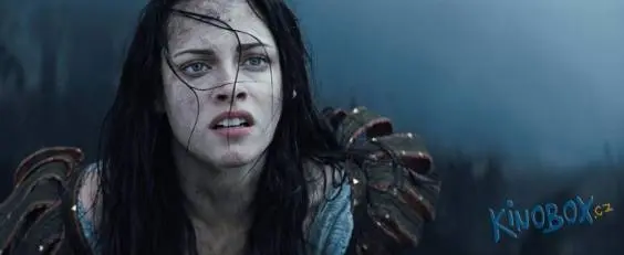 trzby-v-ceskych-kinech-muzi-v-cernem-3-utoci-marie-polednakova-pokorila-avengers-1