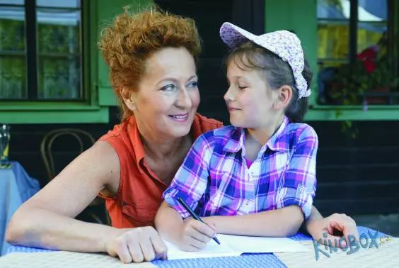 trzby-v-ceskych-kinech-muzi-v-cernem-3-utoci-marie-polednakova-pokorila-avengers-2