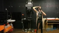 Recenze: 31 konců/31 začátků, dokument umělců, kteří koušou