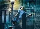 Blu-ray: Zpívání v dešti dokáže i po letech zvednout ze židle (recenze)