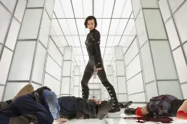 Na Resident evil: Odvetu lákají akcí přeplněné ukázky z filmu (CZ titulky)