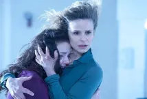 Kyra Sedgwick - Kletba z temnot (2012), Obrázek #2