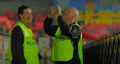 Recenze: Dva nula aneb Svéráz fotbalového stadionu