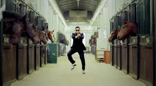 Psy známý díky hitu Gangnam Style se stavil na place druhého Wolverinea (+ VIDEO)