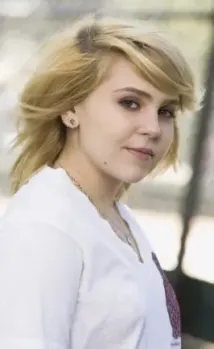 Mae Whitman -  Obrázek #1