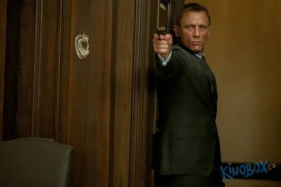 Tržby v českých kinech: Skyfall drží vítěznou pochodeň, Zvonilka přelétla Kozu se sýrem