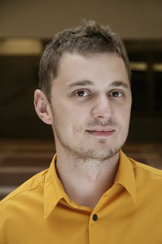 moc-manipulace-silenstvi-ovladne-prahu-jiz-zitra-1