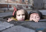 Recenze: V temnotě se ždímou emoce, což bolí