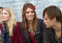 Ashley Hinshaw - LOL (2012), Obrázek #1