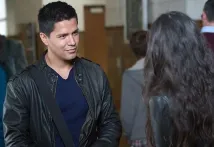 Jay Hernandez - LOL (2012), Obrázek #1