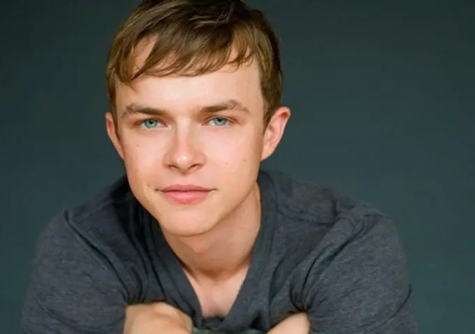 ceka-nas-snimek-obsahujici-koncert-metallicy-i-divokou-jizdu-mestem-1