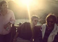 Třetí Pařba má konečně plakát, první šílenou upoutávku a český název