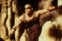 Vin Diesel - Riddick: Kronika temna (2004), Obrázek #11
