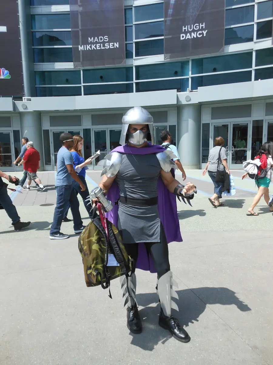 wondercon-2013-obri-fotogalerie-fanousku-v-kostymech-lara-spider-man-mario-pedofilni-meda-a-dalsi-20