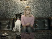 Recenze: Nerada ruším je roztěkaný film, který neví, čím je a nemá žádná pravidla