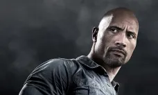 Recenze: Práskač je důkazem toho, že i hora svalů může umět dobře hrát