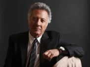 Judi Dench a Dustin Hoffman budou bojovat za lásku i větší proporce želvy