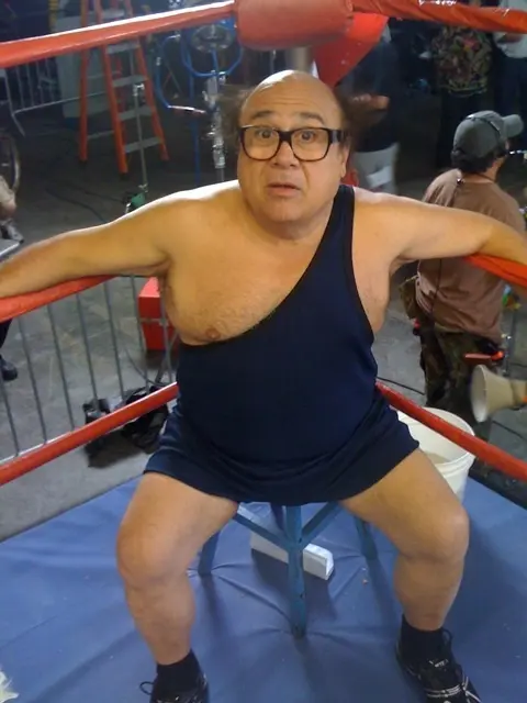 danny-devito-pri-nataceni-its-always-sunny-jeste-nikdy-scenaristum-neodporoval