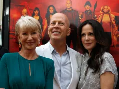 Red 2: Rozhovor s herci a tvůrci u kulatého stolu (CZ titulky)